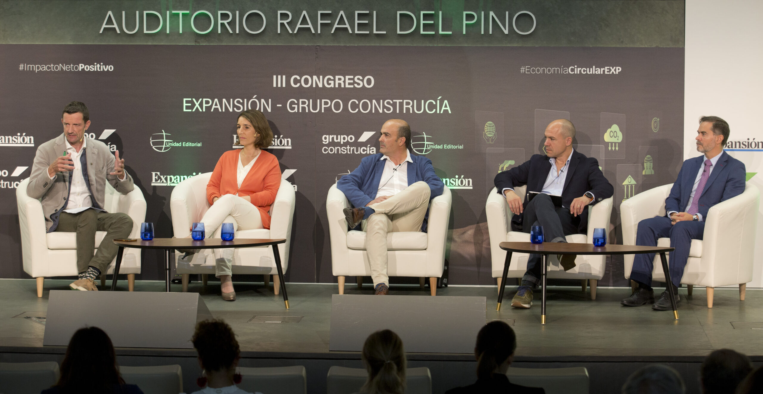 Mesa con Marc Basany Project Manager de Grupo Construcía